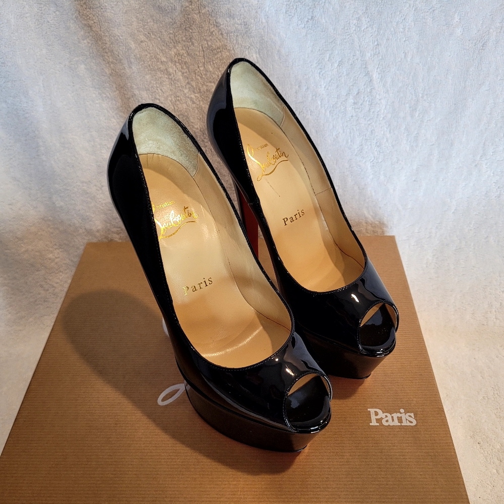 Christian Louboutin, Lady Highness 160